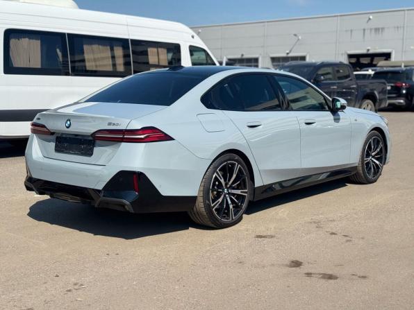BMW 5 серии VIII (G60/G61/G68) с пробегом 2024 года, цена 7 499 000 рублей, 42000 км, седан, Автокод Объявления