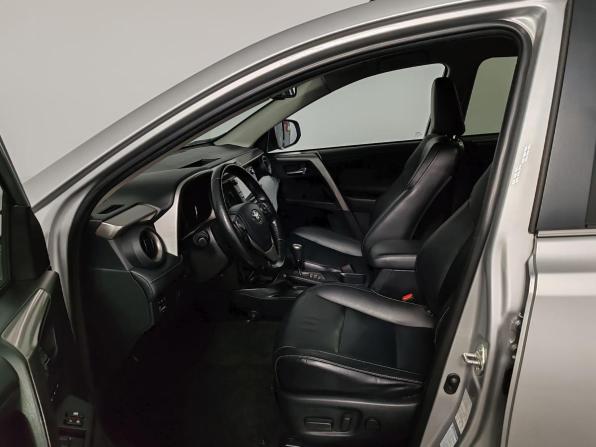 Toyota RAV4 IV (XA40) Рестайлинг с пробегом 2019 года, цена 2 199 000 рублей, 215554 км, внедорожник, Автокод Объявления