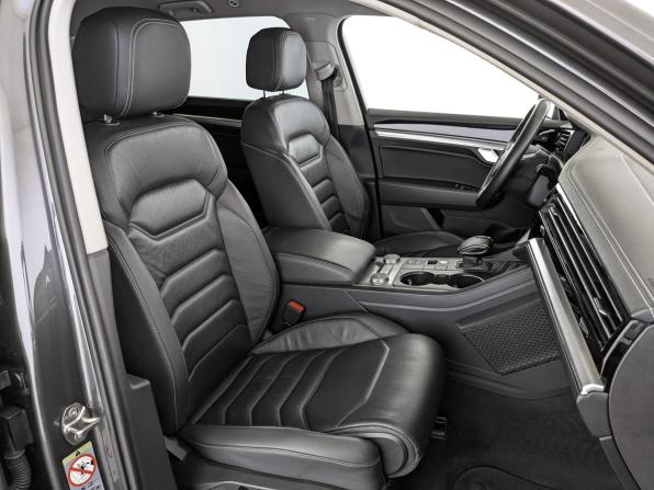 Volkswagen Touareg III с пробегом 2019 года, цена 3 900 000 рублей, 234306 км, внедорожник, Автокод Объявления
