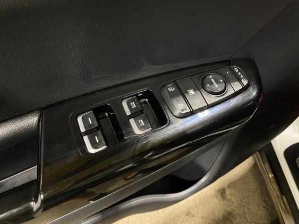 Kia Sportage IV Рестайлинг с пробегом 2018 года, цена 2 300 000 рублей, 200464 км, внедорожник, Автокод Объявления