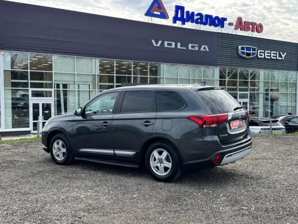 Mitsubishi Outlander III Рестайлинг 3 с пробегом 2021 года, цена 2 635 000 рублей, 59640 км, внедорожник, Автокод Объявления