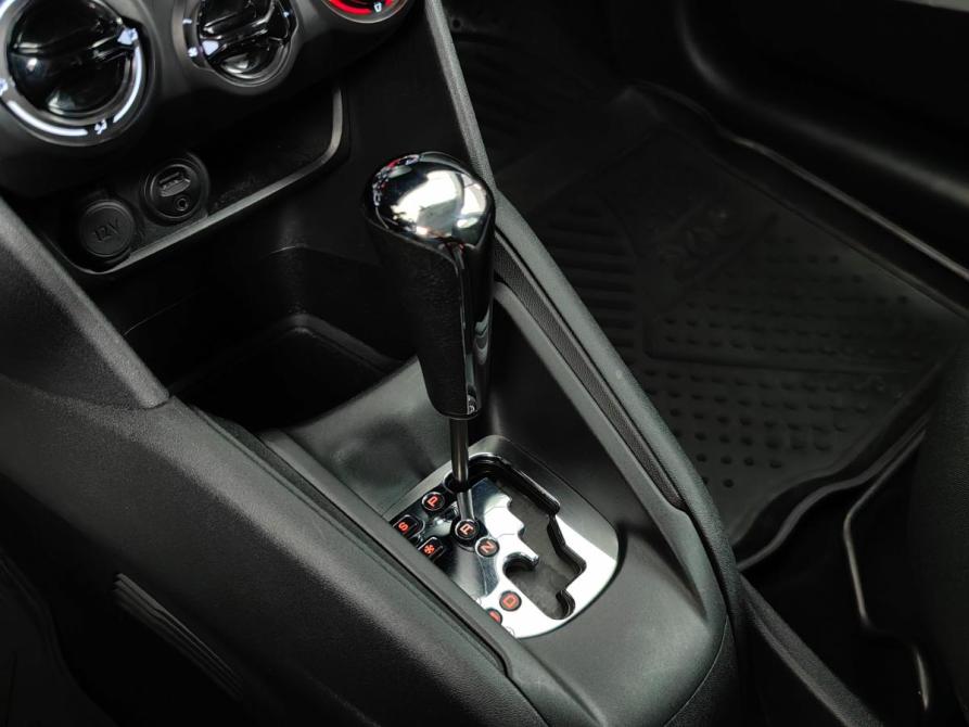 Peugeot 208 I Москва  - изображение 19