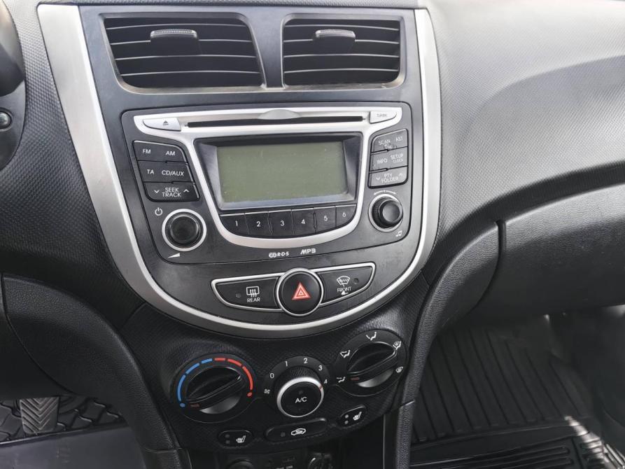 Hyundai Solaris I Москва  - изображение 16