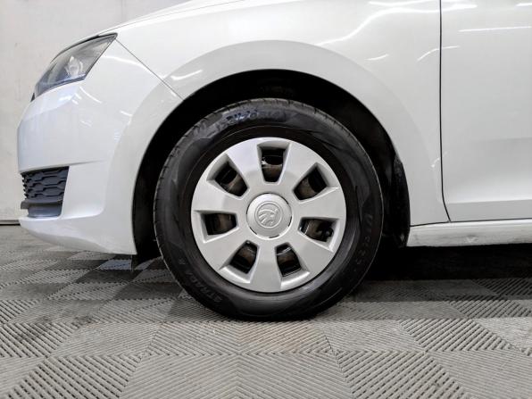 Skoda Rapid I Рестайлинг с пробегом 2019 года, цена 990 000 рублей, 134795 км, лифтбек, Автокод Объявления