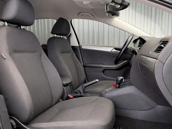 Volkswagen Jetta VI Рестайлинг с пробегом 2015 года, цена 1 287 000 рублей, 115685 км, седан, Автокод Объявления