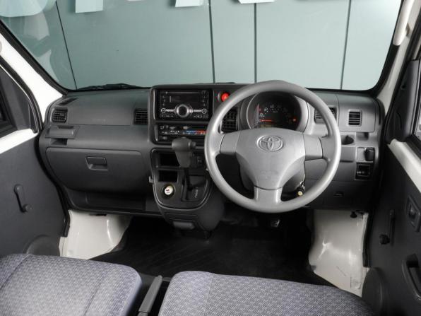 Toyota Pixis Van I Рестайлинг с пробегом 2017 года, цена 845 000 рублей, 111160 км, микровэн, Автокод Объявления
