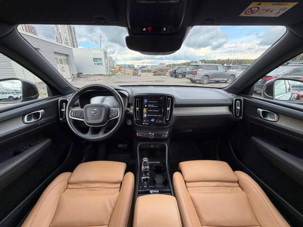 Volvo XC40 I с пробегом 2018 года, цена 2 895 000 рублей, 93000 км, внедорожник, Автокод Объявления