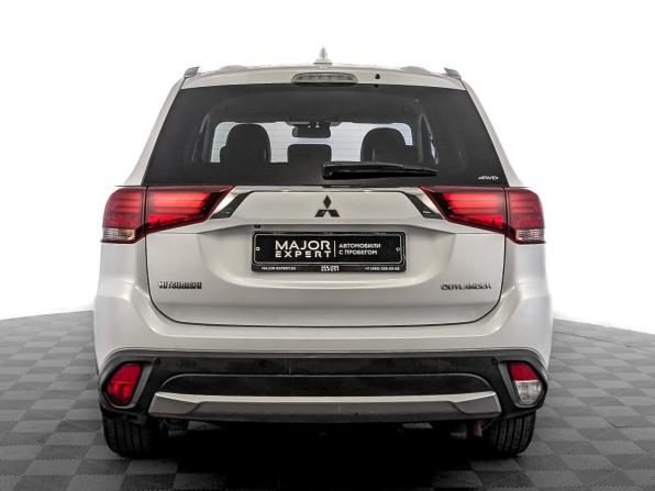 Mitsubishi Outlander III Рестайлинг 2 с пробегом 2018 года, цена 1 875 000 рублей, 213152 км, внедорожник, Автокод Объявления