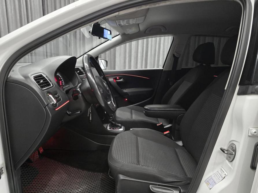 Volkswagen Polo V Красноярск  - изображение 10