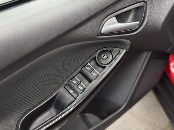 Ford Focus III с пробегом 2011 года, цена 967 000 рублей, 105850 км, седан, Автокод Объявления