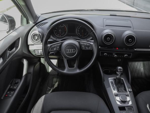 Audi A3 III (8V) Рестайлинг с пробегом 2019 года, цена 2 049 000 рублей, 91731 км, седан, Автокод Объявления