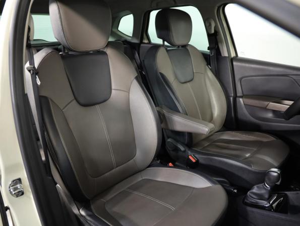 Renault Kaptur I с пробегом 2018 года, цена 1 199 000 рублей, 153570 км, внедорожник, Автокод Объявления
