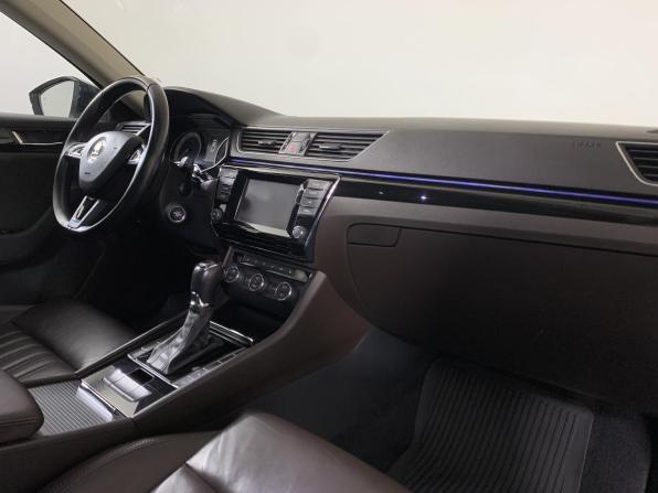 Skoda Superb III с пробегом 2015 года, цена 1 550 000 рублей, 188130 км, лифтбек, Автокод Объявления