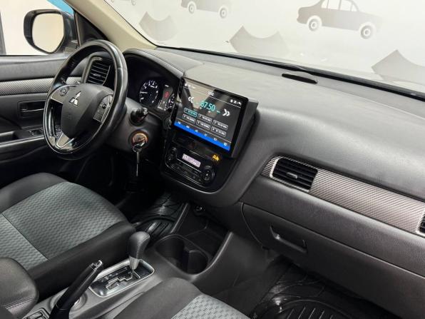 Mitsubishi Outlander III Рестайлинг 2 с пробегом 2015 года, цена 1 640 000 рублей, 88700 км, внедорожник, Автокод Объявления