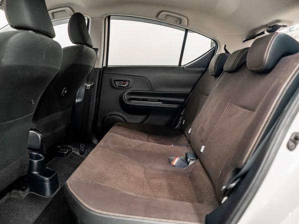 Toyota Aqua I Рестайлинг 2 с пробегом 2019 года, цена 1 320 000 рублей, 107000 км, хэтчбек, Автокод Объявления