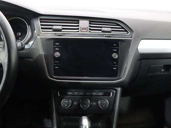 Volkswagen Tiguan II с пробегом 2018 года, цена 2 040 000 рублей, 258606 км, внедорожник, Автокод Объявления