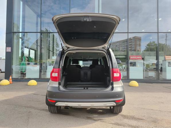 Skoda Yeti I Рестайлинг с пробегом 2013 года, цена 950 000 рублей, 131822 км, внедорожник, Автокод Объявления