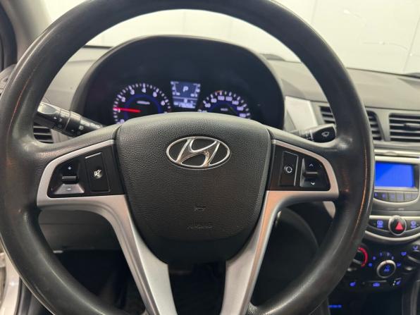Hyundai Solaris I с пробегом 2013 года, цена 620 000 рублей, 178267 км, седан, Автокод Объявления