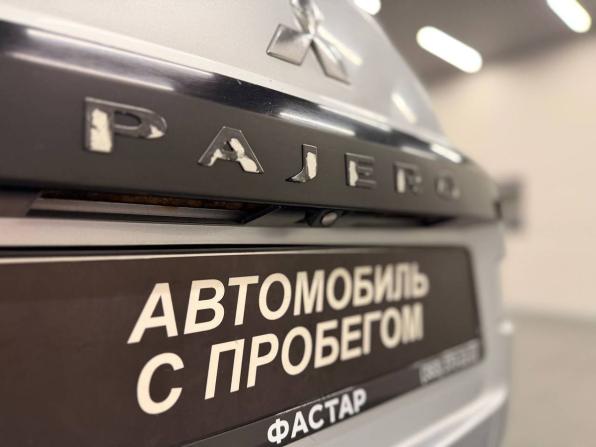 Mitsubishi Pajero IV Рестайлинг 1 с пробегом 2011 года, цена 1 600 000 рублей, 301938 км, внедорожник, Автокод Объявления