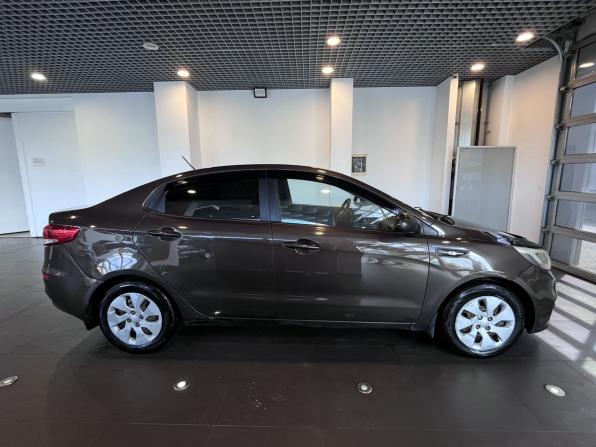 Kia Rio III Рестайлинг с пробегом 2016 года, цена 535 000 рублей, 362332 км, седан, Автокод Объявления