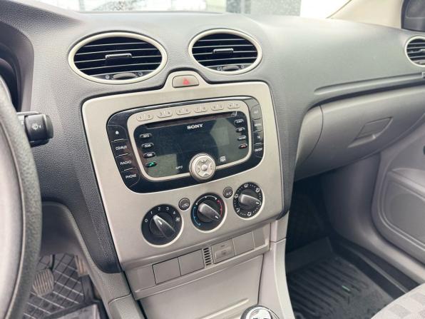Ford Focus II Рестайлинг с пробегом 2008 года, цена 525 000 рублей, 402584 км, седан, Автокод Объявления