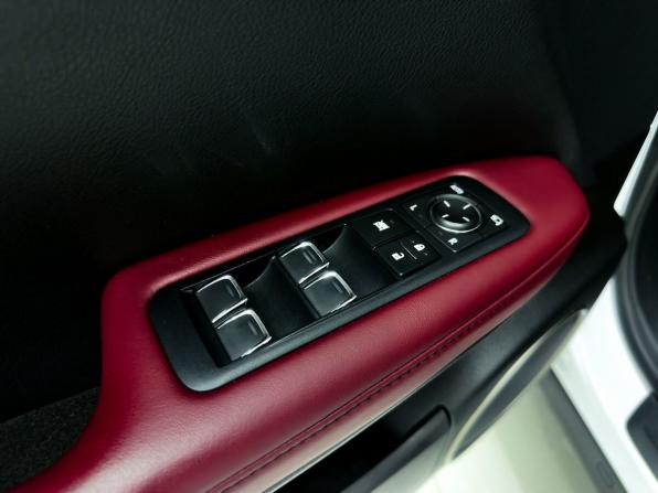 Lexus RX IV с пробегом 2017 года, цена 4 550 000 рублей, 126297 км, внедорожник, Автокод Объявления