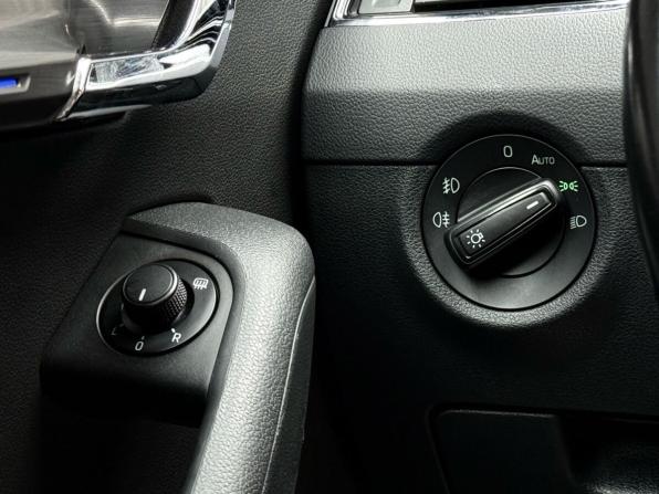 Skoda Octavia III (A7) Рестайлинг с пробегом 2018 года, цена 2 169 000 рублей, 158481 км, лифтбек, Автокод Объявления