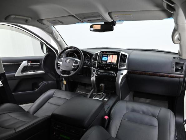 Toyota Land Cruiser 200 Series Рестайлинг 1 с пробегом 2012 года, цена 2 999 000 рублей, 302000 км, внедорожник, Автокод Объявления