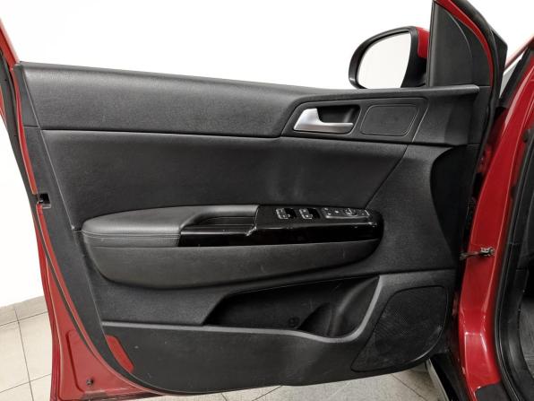 Kia Sportage IV Рестайлинг с пробегом 2021 года, цена 2 090 000 рублей, 173076 км, внедорожник, Автокод Объявления