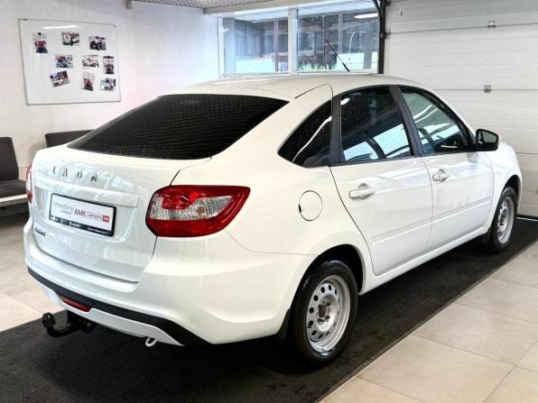 Lada (ВАЗ) Granta I Рестайлинг с пробегом 2024 года, цена 967 070 рублей, 9571 км, лифтбек, Автокод Объявления