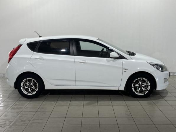 Hyundai Solaris I Рестайлинг с пробегом 2014 года, цена 950 000 рублей, 129484 км, хэтчбек, Автокод Объявления