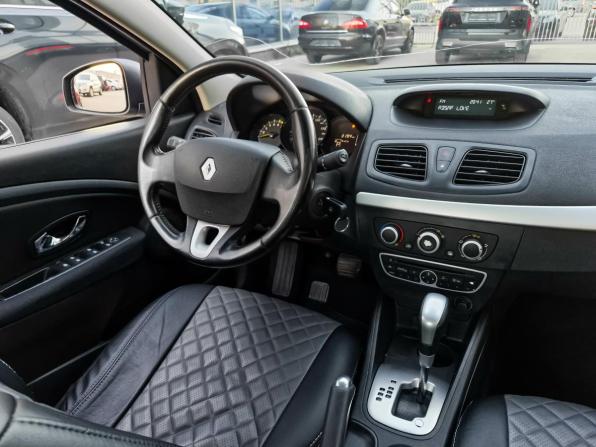 Renault Fluence I с пробегом 2012 года, цена 675 000 рублей, 219305 км, седан, Автокод Объявления