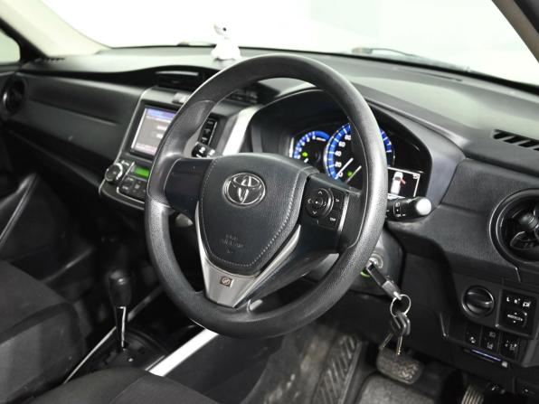 Toyota Corolla XI (E160 E170 E180) Рестайлинг 1 с пробегом 2016 года, цена 1 300 000 рублей, 174571 км, универсал, Автокод Объявления