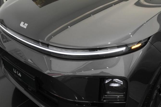 Новый Li Auto (Lixiang) L6 2025 года, цена 8 990 000 рублей, внедорожник, Автокод Объявления