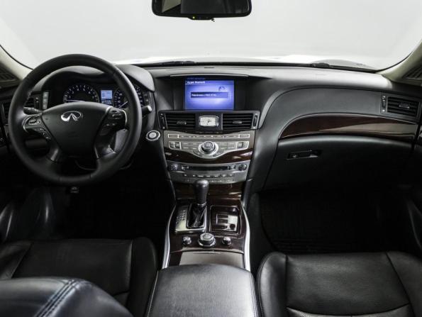 Infiniti Q70 I Рестайлинг с пробегом 2015 года, цена 1 799 000 рублей, 251634 км, седан, Автокод Объявления