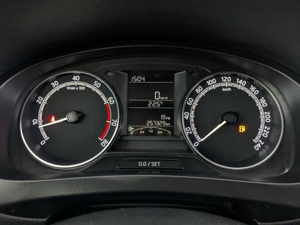 Skoda Rapid I Рестайлинг с пробегом 2019 года, цена 840 000 рублей, 257323 км, лифтбек, Автокод Объявления