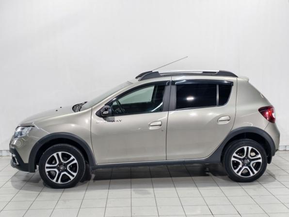 Renault Sandero II Рестайлинг с пробегом 2022 года, цена 1 485 000 рублей, 55118 км, хэтчбек, Автокод Объявления
