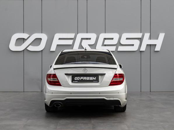 Mercedes-Benz C-Класс III (W204) Рестайлинг с пробегом 2011 года, цена 1 179 000 рублей, 221167 км, седан, Автокод Объявления