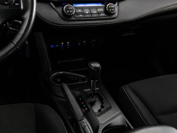 Toyota RAV4 IV (XA40) Рестайлинг с пробегом 2017 года, цена 2 099 000 рублей, 123917 км, внедорожник, Автокод Объявления