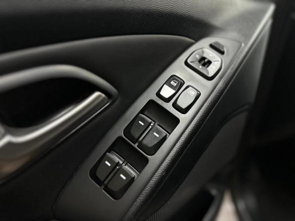 Hyundai ix35 I с пробегом 2011 года, цена 1 200 000 рублей, 200136 км, внедорожник, Автокод Объявления