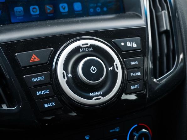 Ford Focus III Рестайлинг с пробегом 2016 года, цена 1 030 000 рублей, 128000 км, хэтчбек, Автокод Объявления