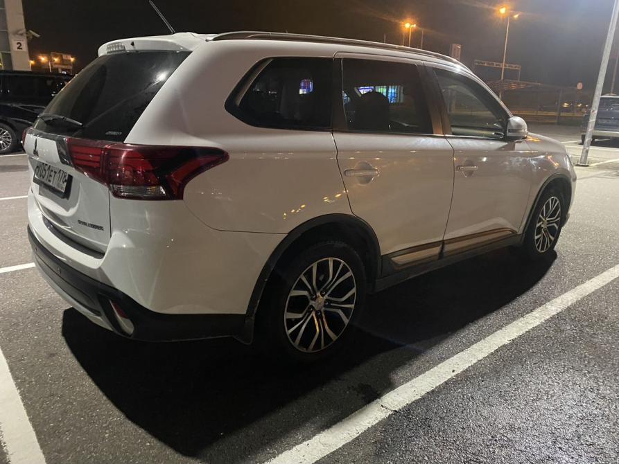 Mitsubishi Outlander III Рестайлинг 2 Санкт-Петербург  - изображение 3