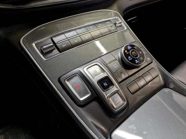 Hyundai Santa Fe IV Рестайлинг с пробегом 2022 года, цена 3 750 000 рублей, 49170 км, внедорожник, Автокод Объявления