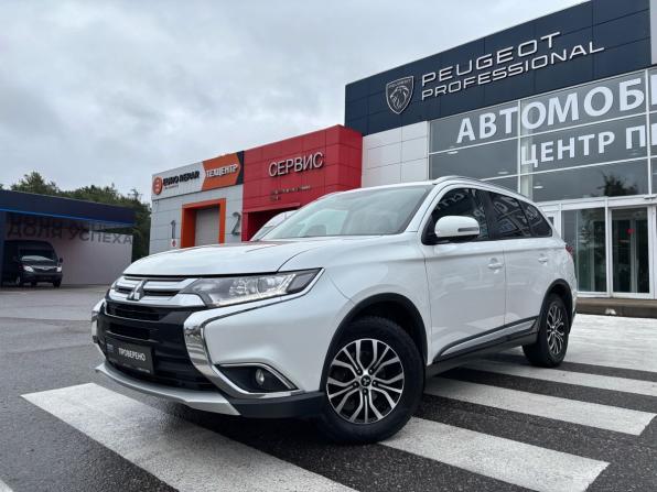 Mitsubishi Outlander III Рестайлинг 2 с пробегом 2017 года, цена 1 855 000 рублей, 174508 км, внедорожник, Автокод Объявления