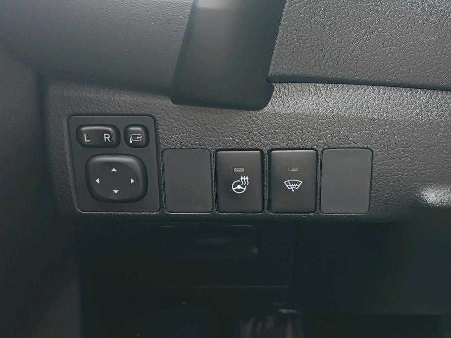 Toyota Corolla XI (E160 E170 E180) Рестайлинг 1 Ростов-на-Дону  - изображение 18