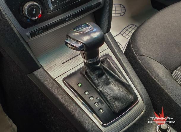 Skoda Octavia II (A5) Рестайлинг с пробегом 2010 года, цена 799 000 рублей, 165000 км, лифтбек, Автокод Объявления