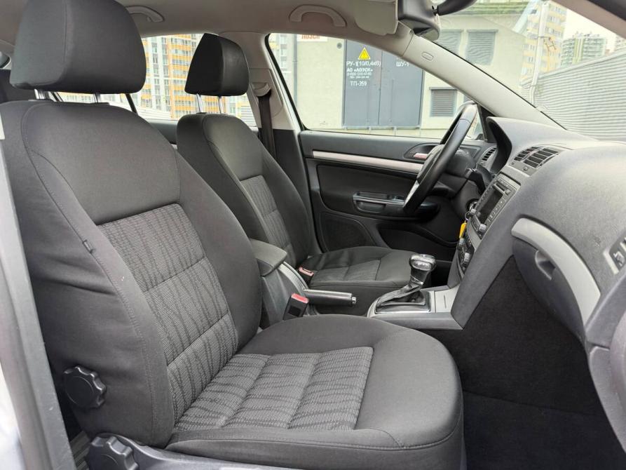 Skoda Octavia II (A5) Рестайлинг Санкт-Петербург  - изображение 17