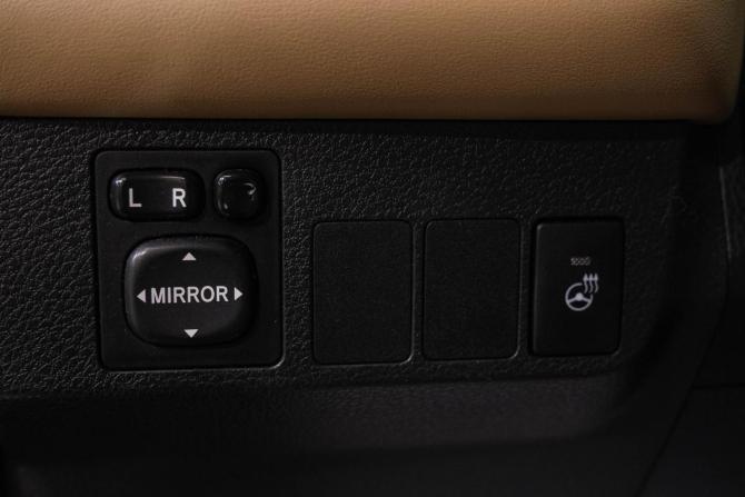 Toyota RAV4 IV (XA40) Рестайлинг с пробегом 2016 года, цена 2 999 000 рублей, 85400 км, внедорожник, Автокод Объявления