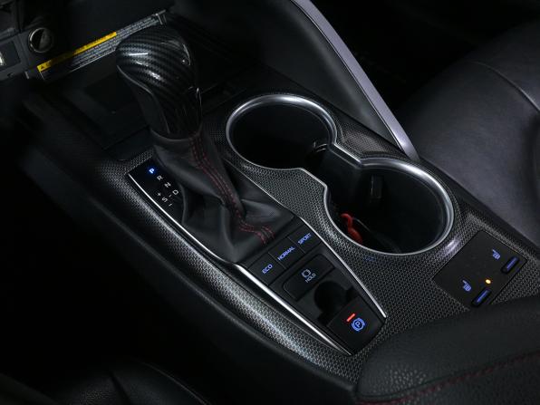Toyota Camry VIII (XV70) Рестайлинг с пробегом 2021 года, цена 3 055 000 рублей, 122500 км, седан, Автокод Объявления