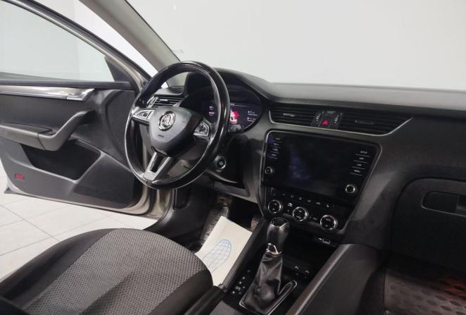 Skoda Octavia III (A7) Рестайлинг с пробегом 2020 года, цена 2 130 000 рублей, 137005 км, лифтбек, Автокод Объявления